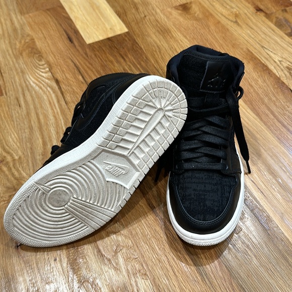 Jordan 1 Retro High - Picture 3 of 3